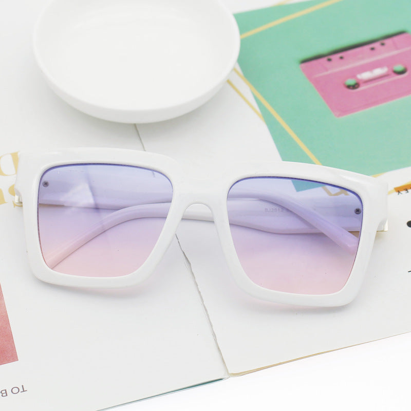 Dame trendy firkantet solbrille med høyverdig UV-beskytter teknologi Skanto