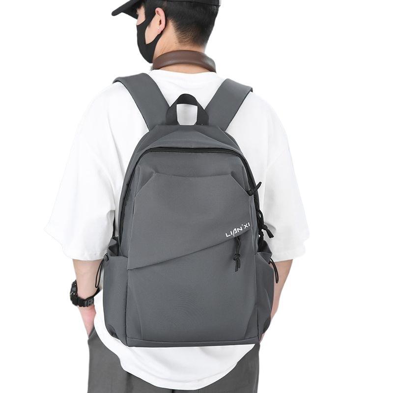 Laptop-ryggsekk med ergonomisk bære system og vannavvisende materiale Skanto