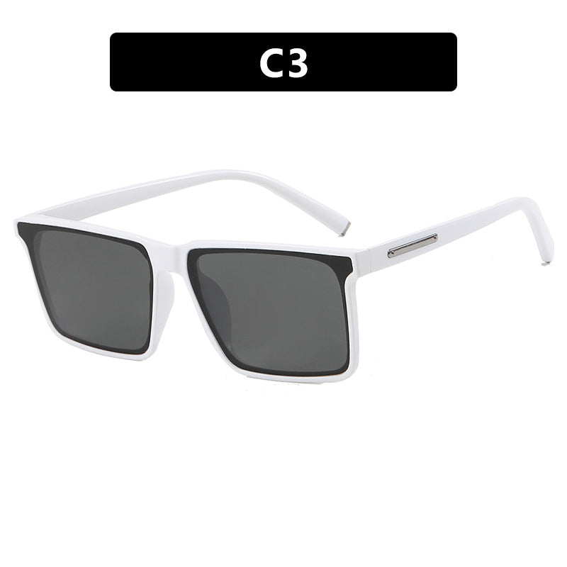 Women's square sunglasses with modern, robust plastic frame Skanto