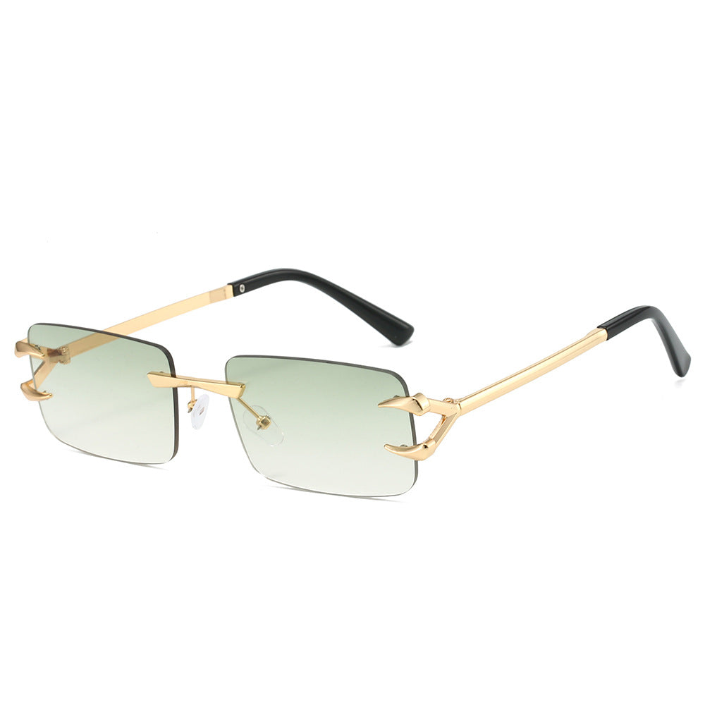 Women's futuristic sunglasses with innovative frame and weather-resistant lenses Skanto