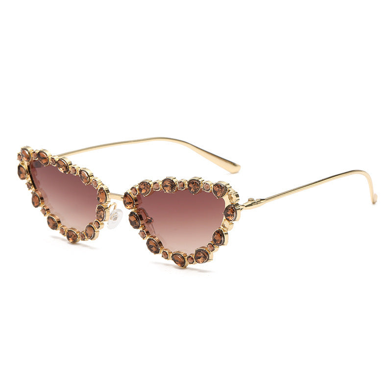 Dame Glamourøs Cat-Eye Solbrille med glitrende Strassdetaljer Skanto