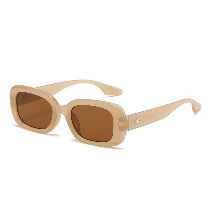 Dame moteriktig kvadratisk solbrille med bred ramme og UV-beskyttelse Skanto
