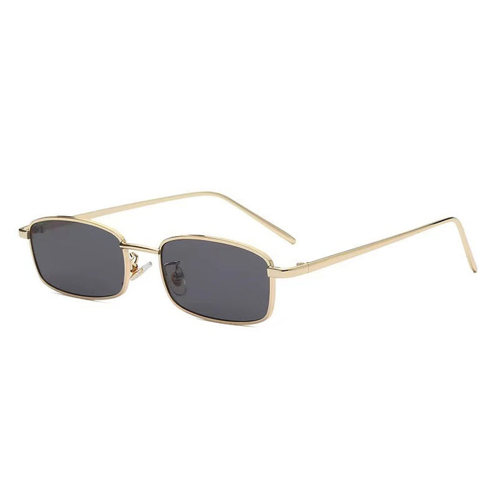 Dame eksklusiv solbrille med iøynefallende skilpadde mønster og robust ramme Skanto