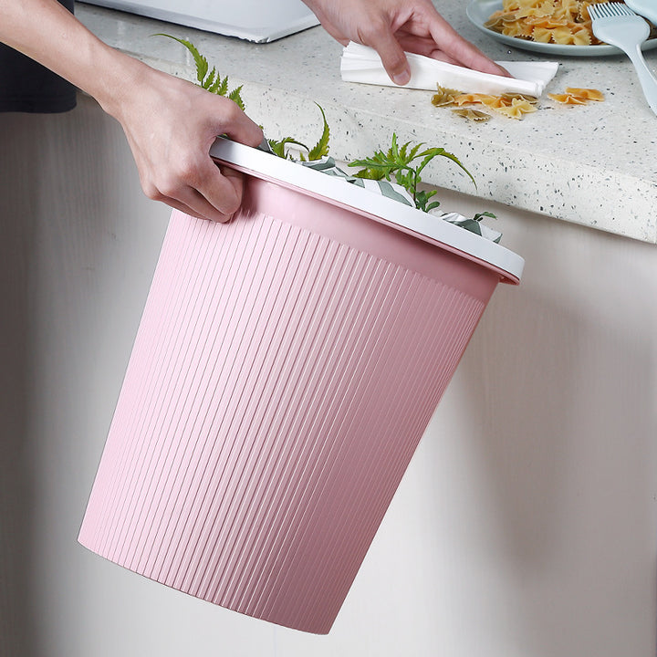 Women's elegant and practical trash can with ribbed surface Skanto