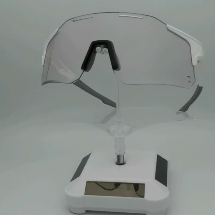 Dame Sportssolbrille med ergonomisk design og fleksibel ramme Skanto