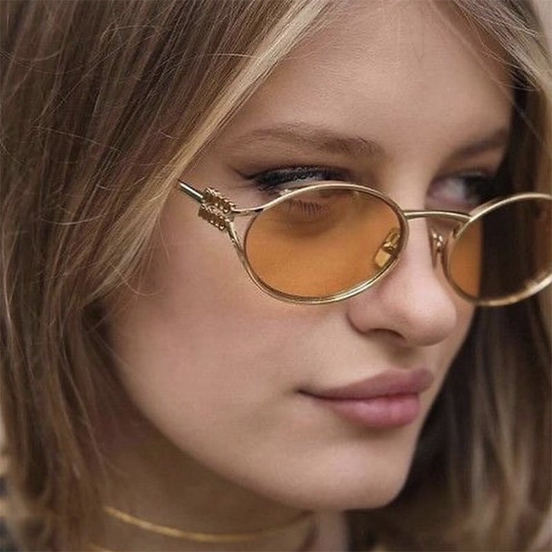Women's elegant oval sunglasses Skanto