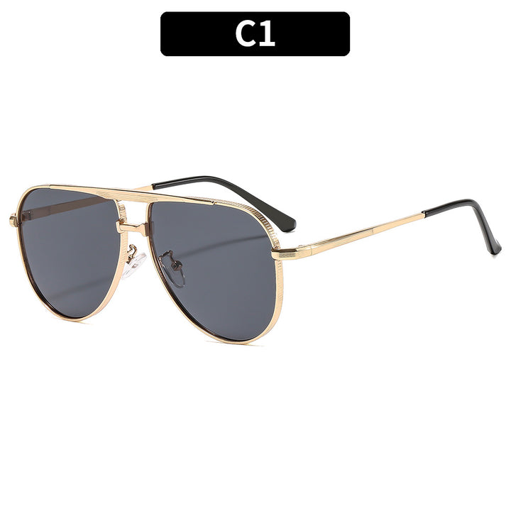 Dame modische Aviator-solbrille med elegant metallramme og UV400-beskyttelse Skanto