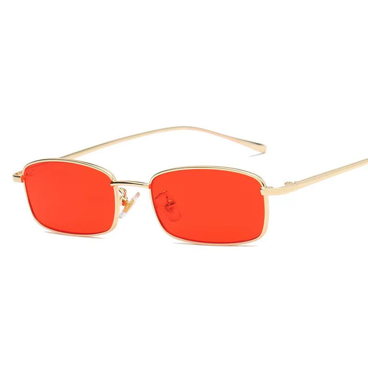 Dame eksklusiv solbrille med iøynefallende skilpadde mønster og robust ramme Skanto