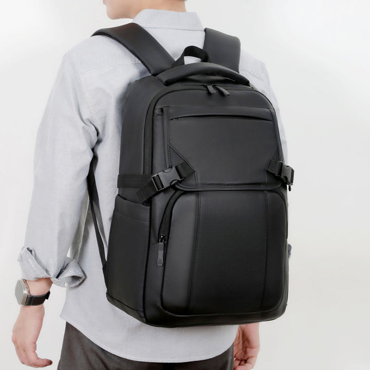Multifunksjonell laptopryggsekk med ergonomisk design og beskyttelsespolstring Skanto