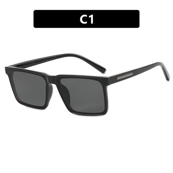 Women's square sunglasses with modern, robust plastic frame Skanto