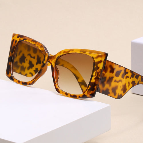 Damer moteriktig oversized solbrille med geometrisk ramme Skanto