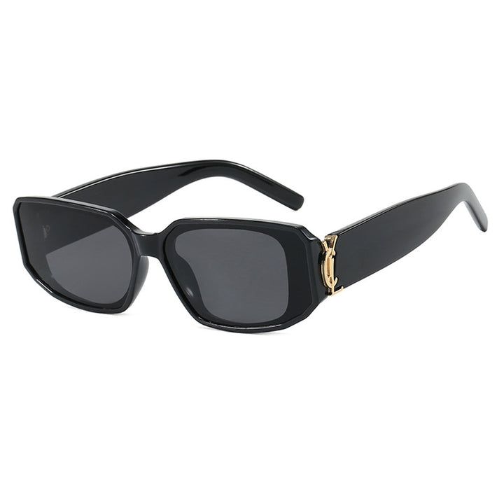 Women's trendy sunglasses with angular design and luxurious details Skanto