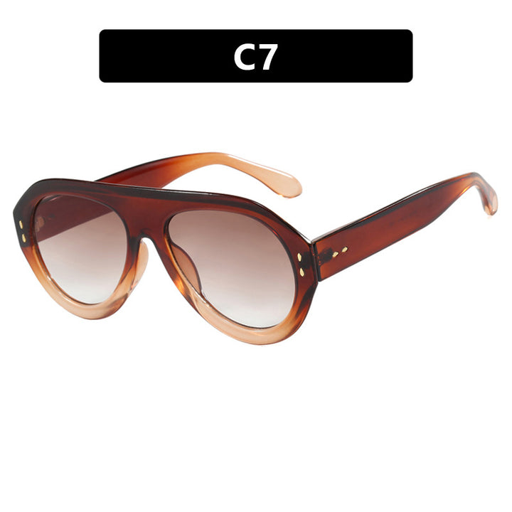 Women's fashion sunglasses with extravagant design Skanto