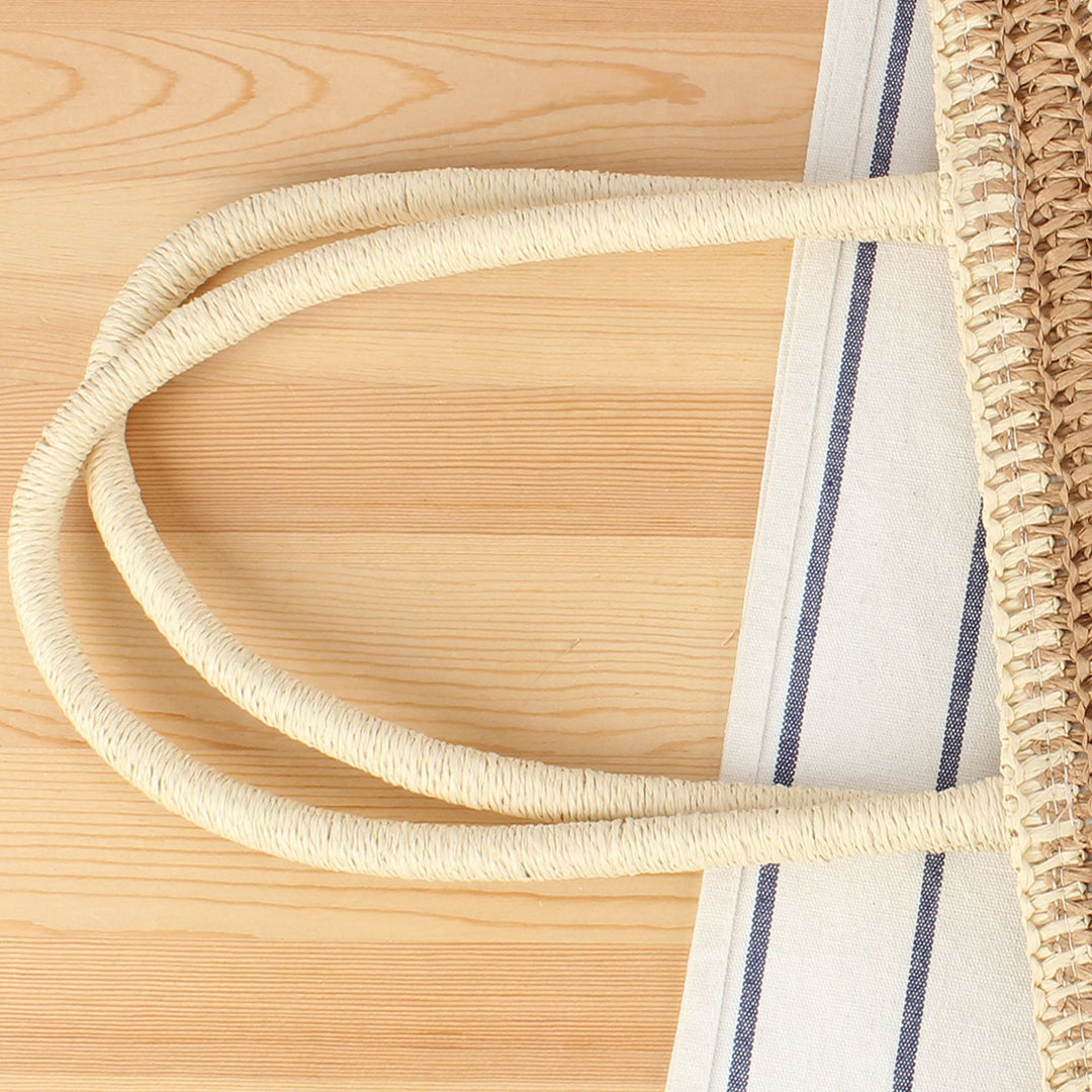 Spacious beach shoulder bag made of hand-woven material Skanto