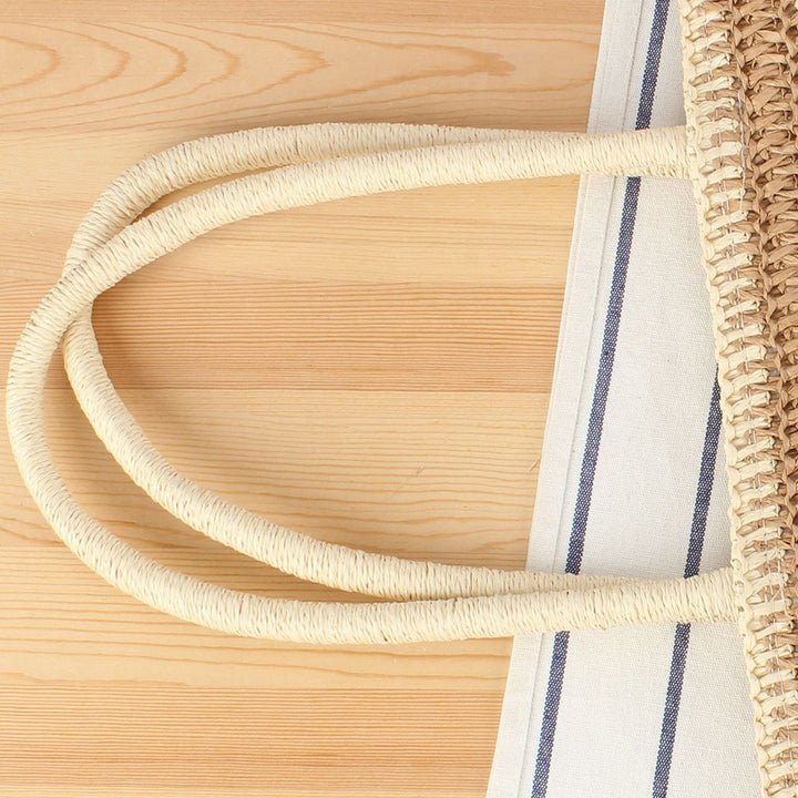 Spacious beach shoulder bag made of hand-woven material Skanto