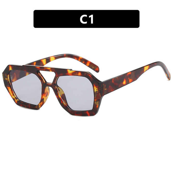 Dame geometrisk solbrille med luksuriøst design Skanto