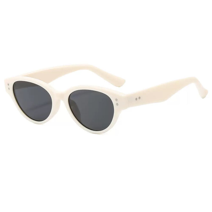 Dame Cat-Eye solbriller med elegant plastisk ramme og UV-beskyttelse Skanto
