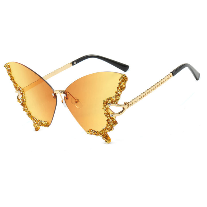 Women's large cat-eye sunglasses with sparkling rhinestone decoration and elegant frame Skanto