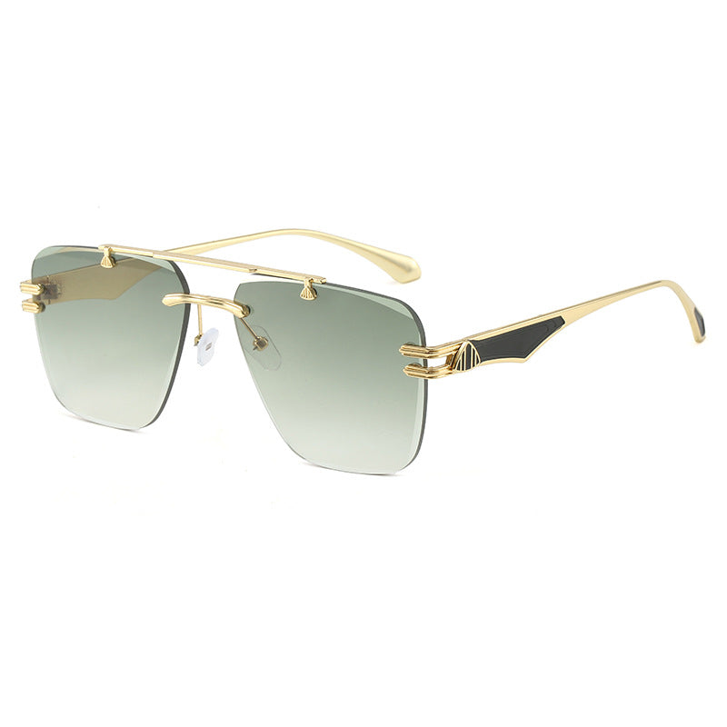 Dame Designer-solbrille i ekstravagant ramme Skanto