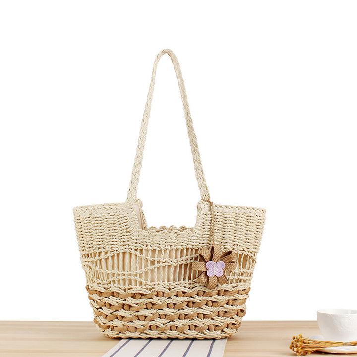 Elegant Beach Bag with Handwoven Basket Pattern Skanto