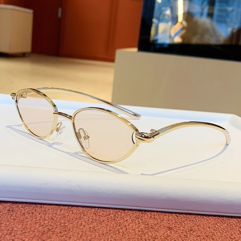Women's Designer Sunglasses with Elegant Metal Frame and Protective Lenses Skanto