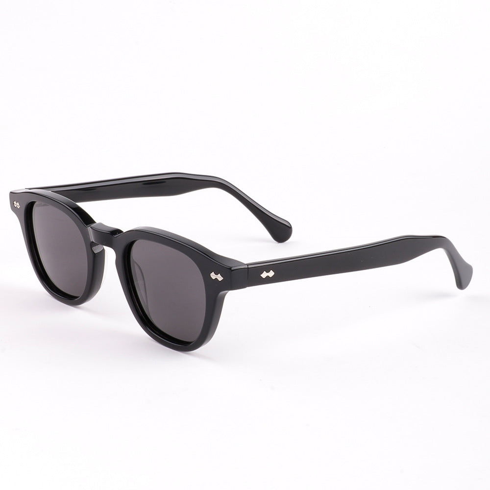 Dame solbrille i elegant skilpadde-design Skanto