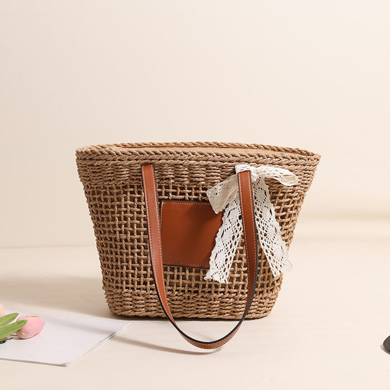 Handmade straw bag with elegant leather accents Skanto