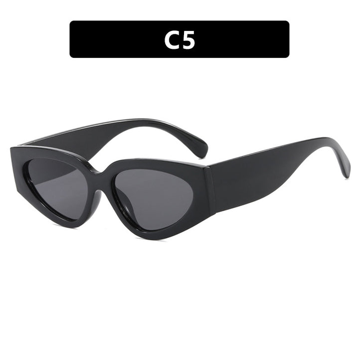 Women's Cat-Eye Sunglasses with Extravagant Design and Protective UV Filter Skanto