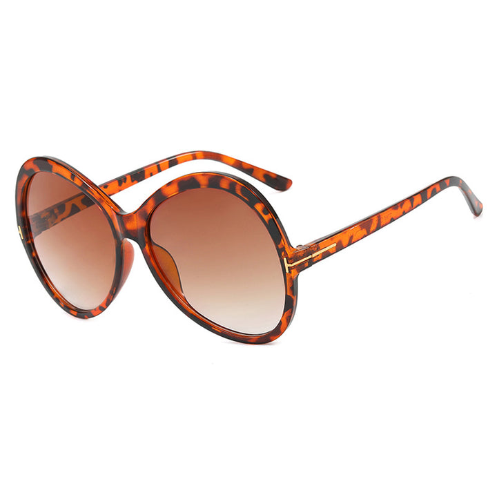 Women's oversized sunglasses in elegant design Skanto