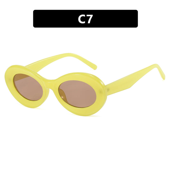 Women's oval sunglasses with modern lenses Skanto