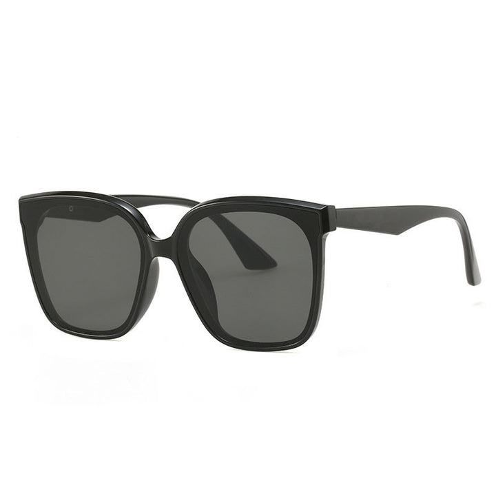 Dame Moderne Cat-Eye Solbriller med trendy design Skanto