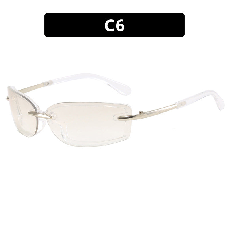 Women's trendy sunglasses with modern design and UV protection Skanto