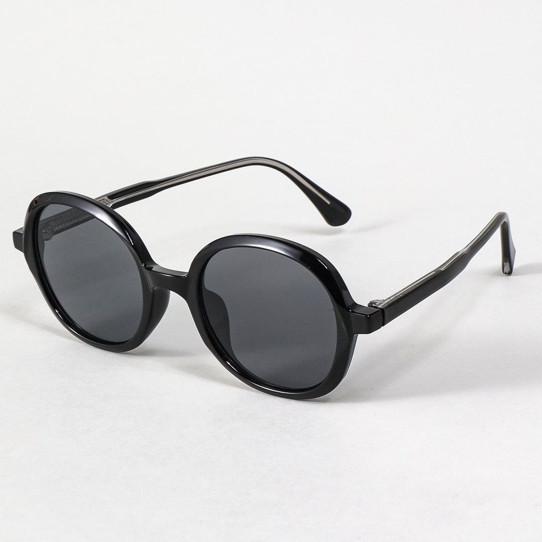 Dame moteriktig solbrille med robust og stilige rammer Skanto