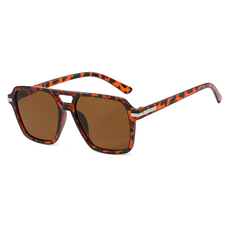 Women's fashionable rectangular sunglasses with stylish design and UV protection Skanto