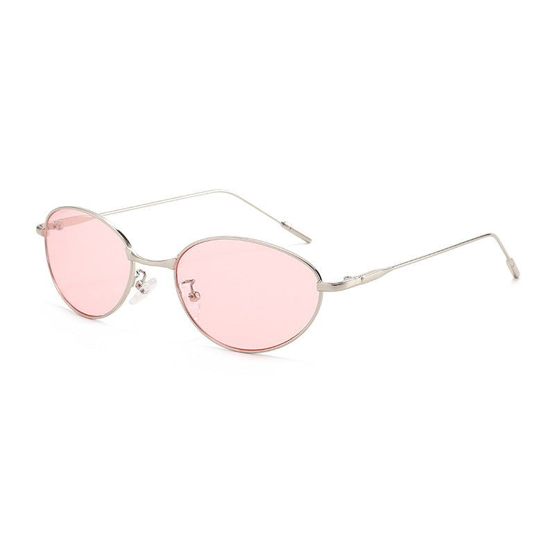 Dame fashionable solbriller i elegant oval design Skanto