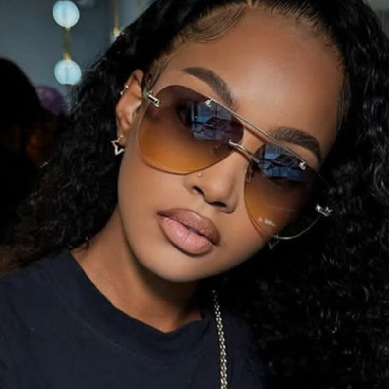 Women's elegant pilot sunglasses with UV protection and reflective lenses Skanto