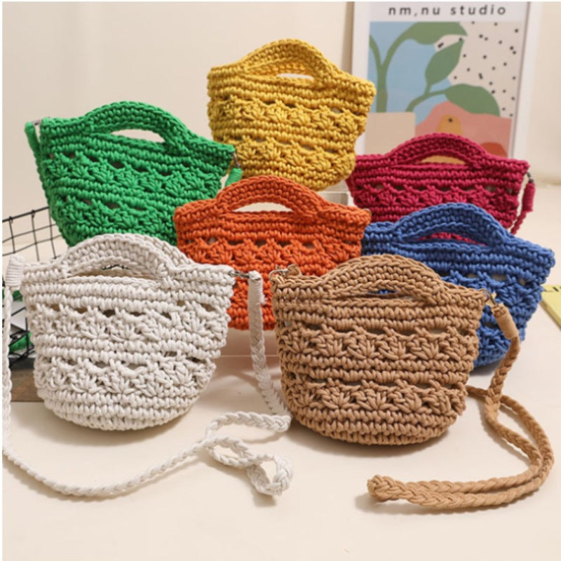 Playful macrame handbag with textured surface Skanto