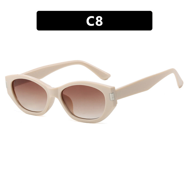 Women's Cat Eye Sunglasses with Elegant Lenses Skanto