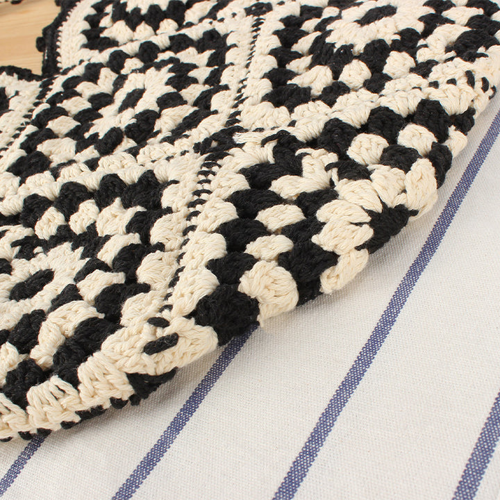 Handbag in modern crochet pattern Skanto