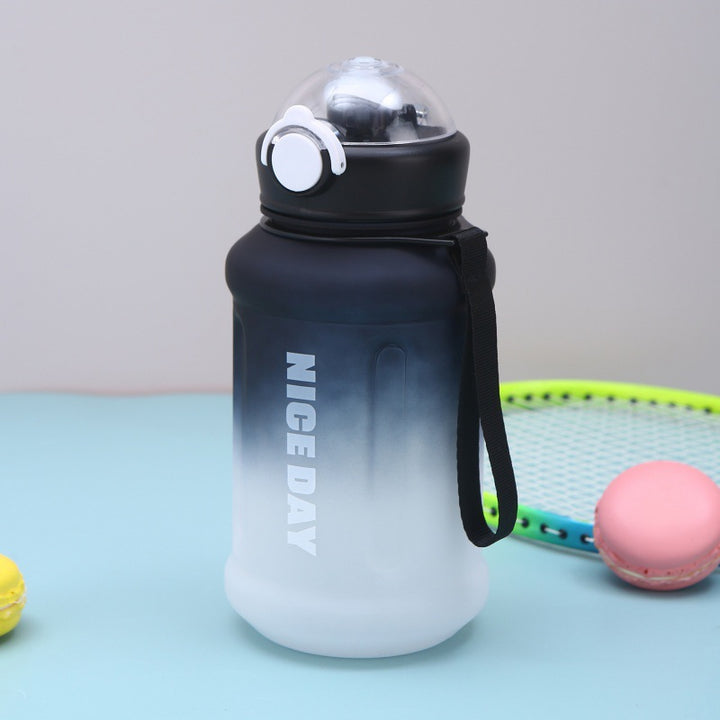 Dame Multifunksjonell Sport Drikkeflaske med ergonomisk grep og praktisk lekkasjesikring Skanto