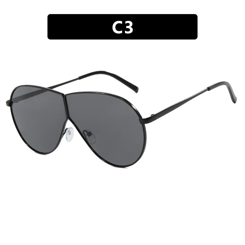 Women's pilot sunglasses with elegant gold frame and blue lenses Skanto