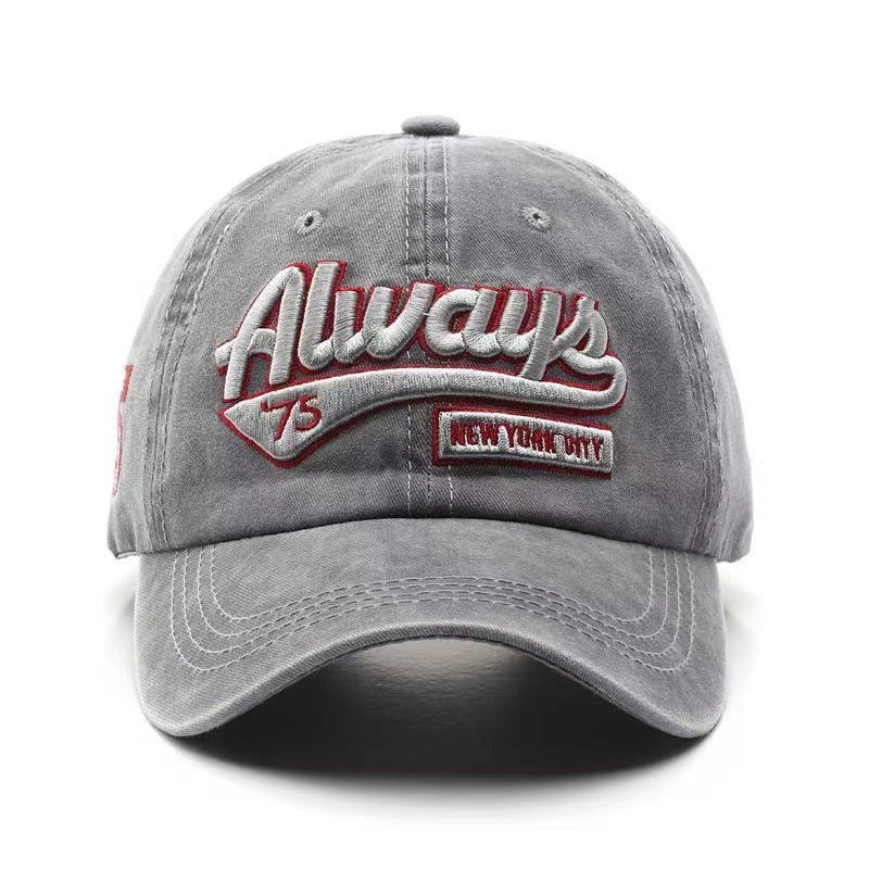 Dame avslappet og moderne baseballcaps med vintage design Skanto