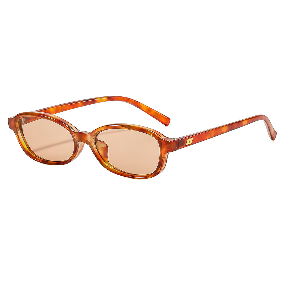 Women's fashionable sunglasses in stylish oval design with UV protection Skanto