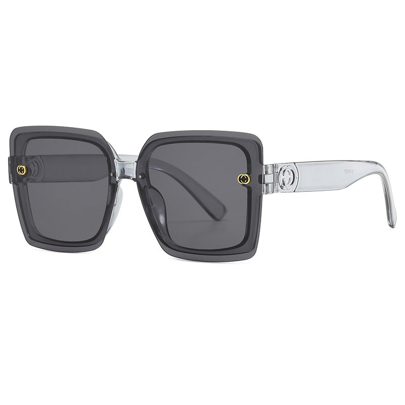 Dame oversized kvadratisk solbrille med elegant ramme Skanto