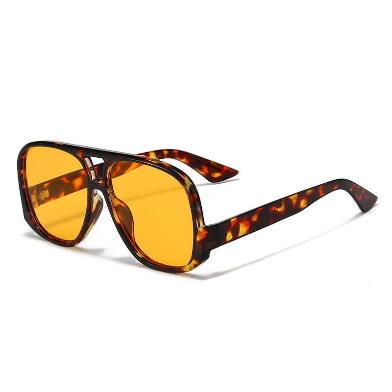 Women's trendy oversized sunglasses in modern tortoise pattern Skanto