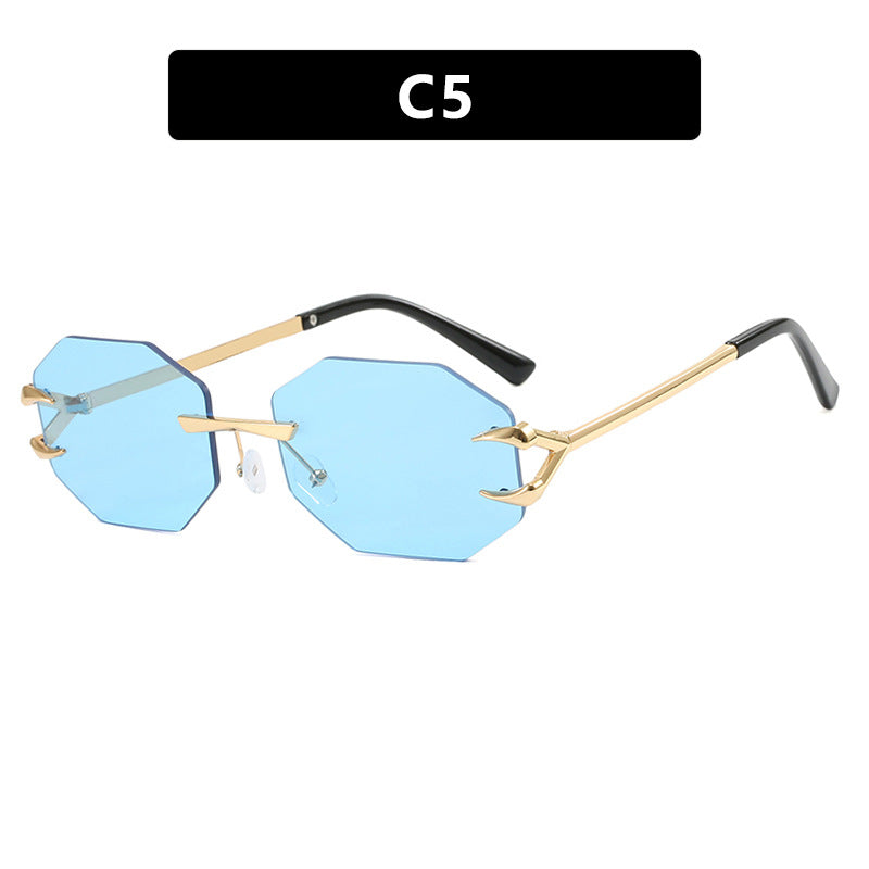 Women's geometric sunglasses with modern metal frame Skanto
