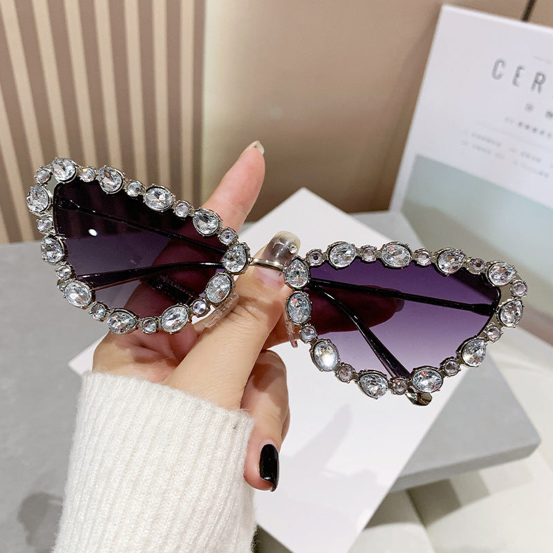 Dame Glamourøs Cat-Eye Solbrille med glitrende Strassdetaljer Skanto