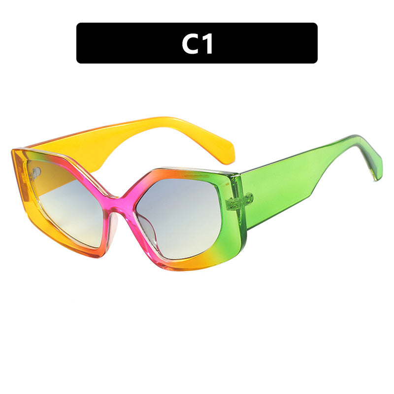 Women's eye-catching oversized sunglasses with fashionable color gradient Skanto