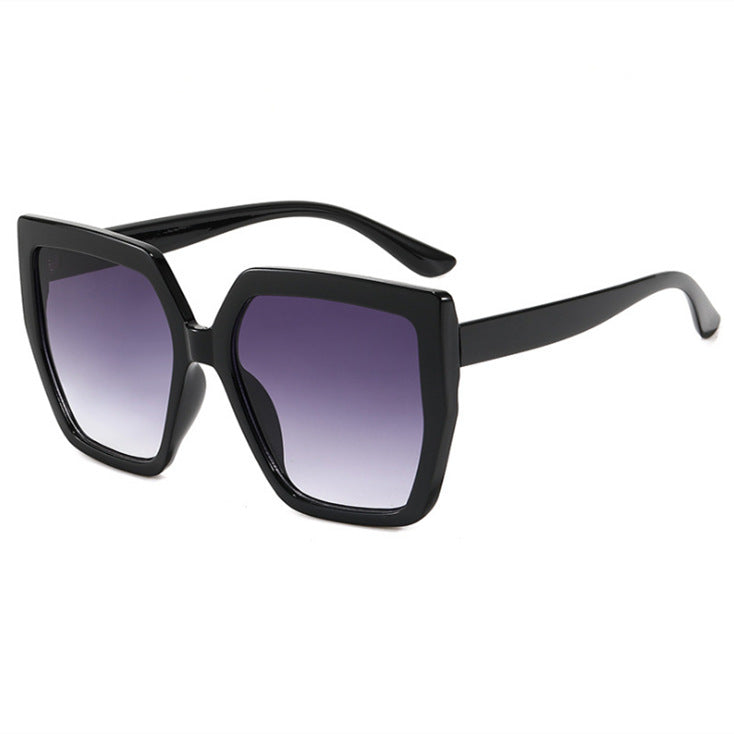 Damen elegant oversized solbrille med luksuriøs ramme Skanto