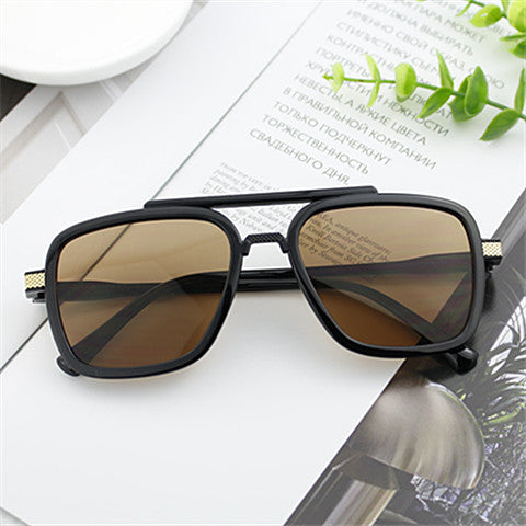Damen moderne solbrille med kvadratisk ramme Skanto